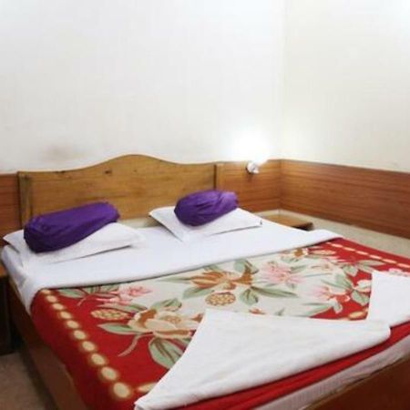 גווהטי Hotel Brindavan מראה חיצוני תמונה