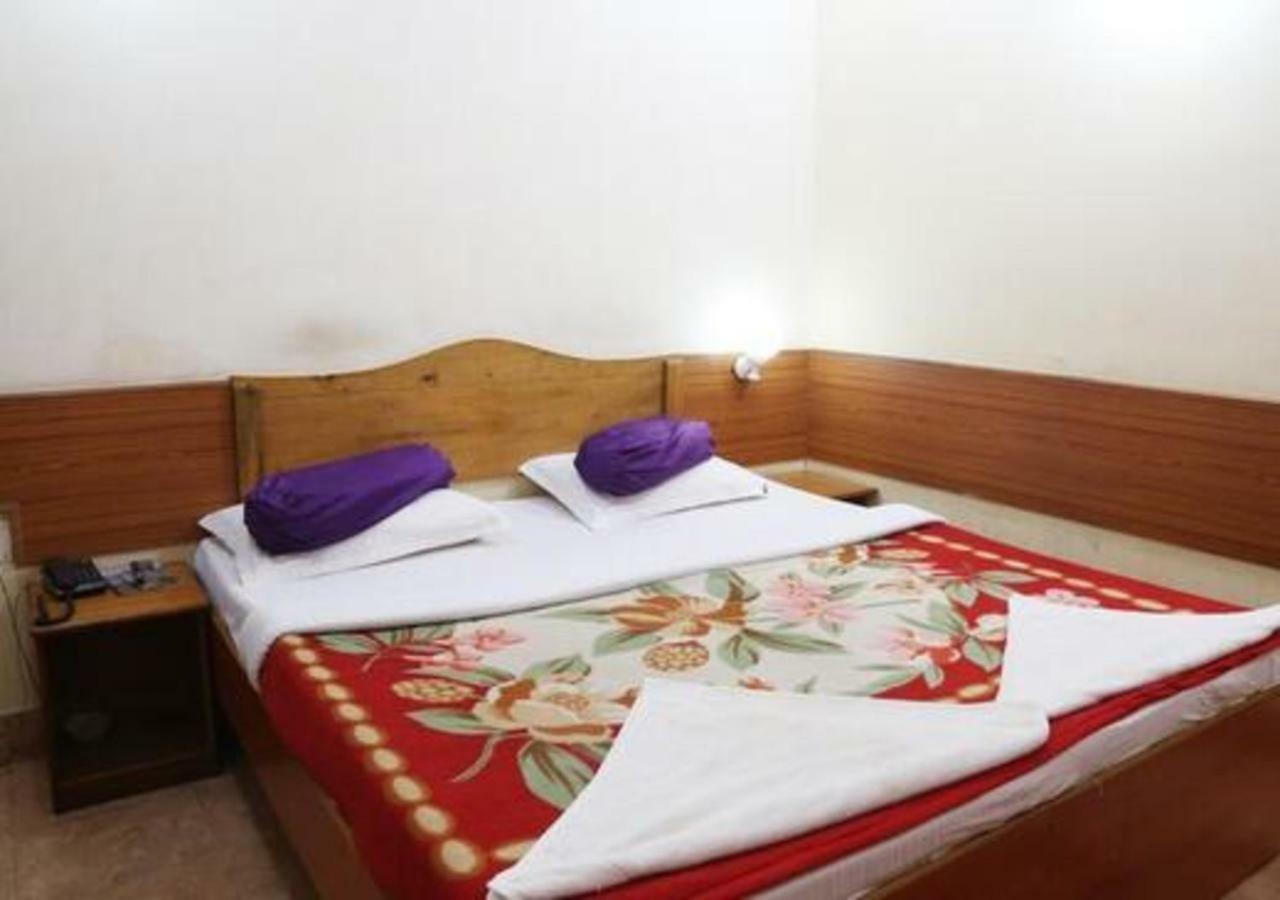 גווהטי Hotel Brindavan מראה חיצוני תמונה