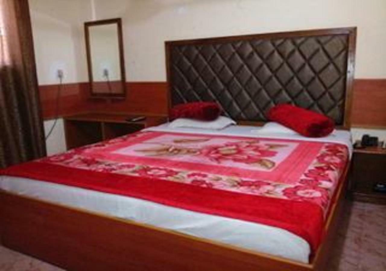 גווהטי Hotel Brindavan מראה חיצוני תמונה