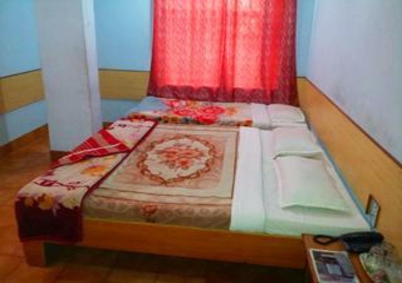 גווהטי Hotel Brindavan מראה חיצוני תמונה